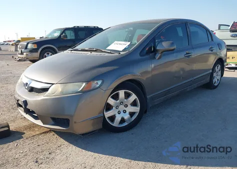 2010 Honda Civic Lx z USA, uszkodzony, nr VIN 2HGFA1F53AH570122